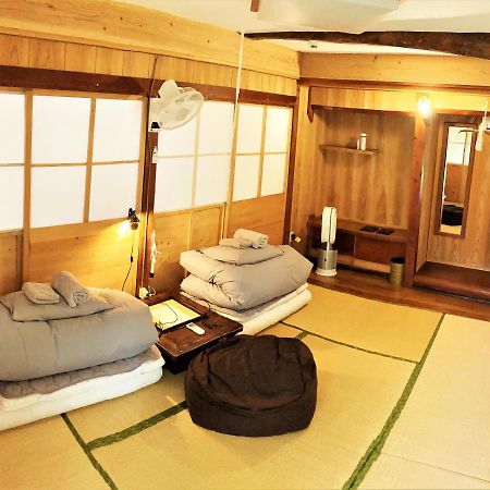 奄美ゲストハウス Hub A Nice Inn Setouchi  Екстериор снимка