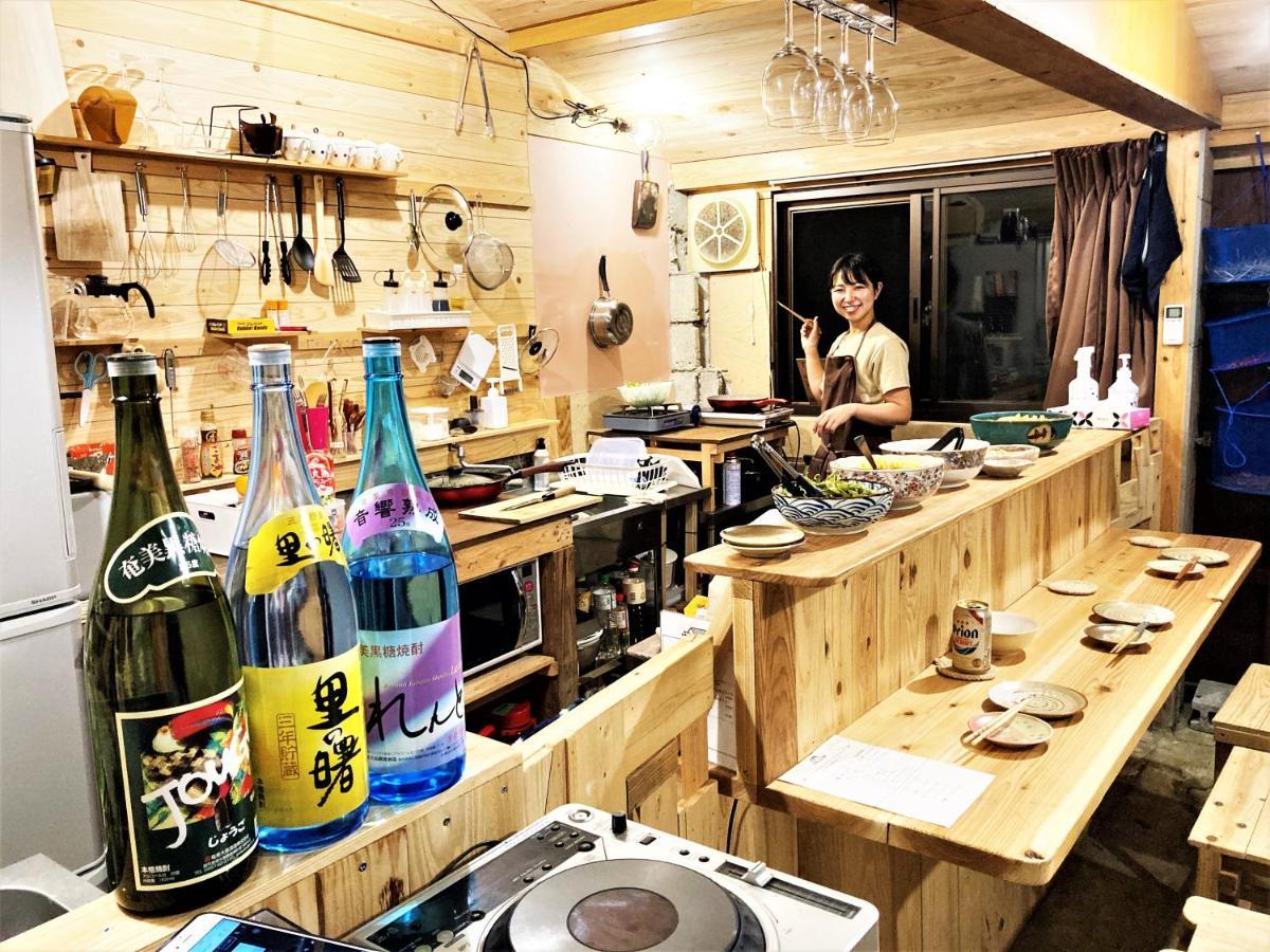 奄美ゲストハウス Hub A Nice Inn Setouchi  Екстериор снимка