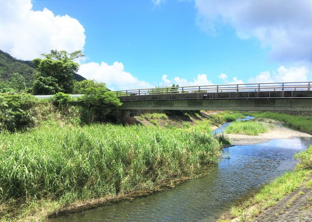 奄美ゲストハウス Hub A Nice Inn Setouchi  Екстериор снимка